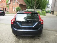 Gebraucht Volvo V60 150 PS (110 kW) 2017 Blau Kombi