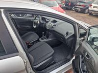 Gebraucht Ford Fiesta Trend 82 PS (60 kW) 2014 Polarsilber metallic Kleinwagen