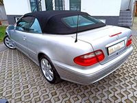 gebraucht Mercedes CLK200 200K Cabrio Avantgarde,Aut,Leder,S-Heft,2HD,PDC...