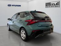 Gebraucht Hyundai i20 Select 101 PS (74 kW) 2025 Grün Kleinwagen