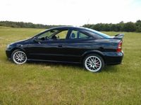 Gebraucht Opel Astra 200 PS (147 kW) 2002 Schwarz metallic Coupé