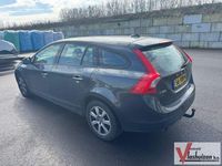 Gebraucht Volvo V60 Kinetic 150 PS (110 kW) 2012 Grau Kombi
