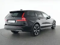 Gebraucht Volvo V60 CC Plus 197 PS (144 kW) 2024 Schwarz Kombi