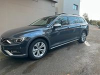Gebraucht VW Passat Alltrack 190 PS (139 kW) 2018 Grau Kombi