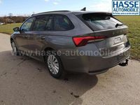 Neu Skoda Octavia Essence 150 PS (110 kW) 2025 Schwarz Kombi