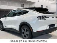 Gebraucht Ford Mustang Mach-E 216 kW (294 PS) 2022 Weiss metallic SUV
