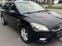 Gebraucht Kia Ceed Edition 7 116 PS (85 kW) 2012 Zilinaschwarz met. Kleinwagen
