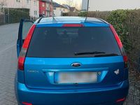 Gebraucht Ford Fiesta 80 PS (58 kW) 2005 Blau Kleinwagen