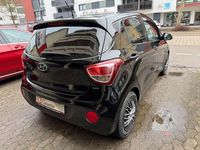 Gebraucht Hyundai i10 Classic 67 PS (49 kW) 2017 Schwarz Kleinwagen