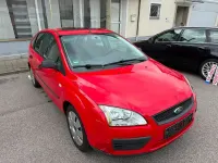 Gebraucht Ford Focus Ambiente 101 PS (74 kW) 2005 Rot Limousine