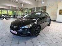 Gebraucht Opel Astra Edition 105 PS (77 kW) 2017 Schwarz Limousine