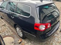 Gebraucht VW Passat Highline 140 PS (102 kW) 2009 Schwarz Kombi