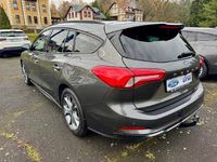 Gebraucht Ford Focus ST-Line X 155 PS (114 kW) 2020 Magneticgrau (metallic) Kombi