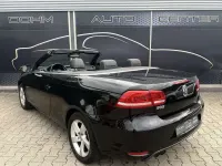 Gebraucht VW Eos Basis 122 PS (89 kW) 2011 Deep black perleffekt Cabrio