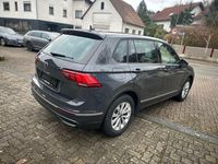 Gebraucht VW Tiguan 150 PS (110 kW) 2022 Grau SUV