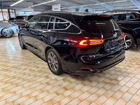 Gebraucht Ford Focus ST-Line X 155 PS (114 kW) 2024 Obsidianschwarz metallic Kombi