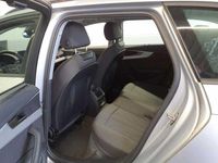 Gebraucht Audi A4 Basis 163 PS (119 kW) 2023 Silber Kombi