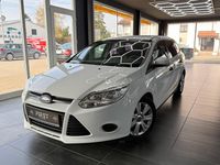 Gebraucht Ford Focus Ambiente 101 PS (74 kW) 2014 Weiß Kombi
