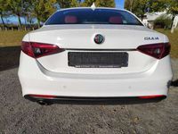 gebraucht Alfa Romeo Giulia MY18 Super 2.2 Diesel 16V Navi-Xenon-M+S auf Alu