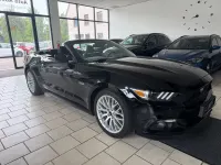 Gebraucht Ford Mustang GT Convertible 421 PS (309 kW) 2016 Schwarz Cabrio