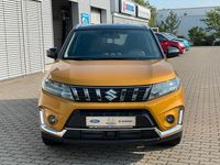 Gebraucht Suzuki Vitara Comfort 102 PS (75 kW) 2024 Gelb SUV