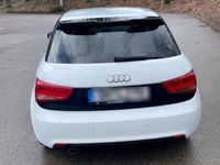 gebraucht Audi A1 1.6 TDI 66kW Attraction Attraction