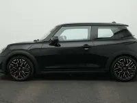 Usado Mini Cooper Favoured 156 HP (114 kW) 2024 Preto Citadino