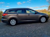 Gebraucht Ford Focus 120 PS (88 kW) 2016 Braun Kombi
