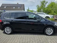Gebraucht VW Touran Highline 150 PS (110 kW) 2017 Deep black perleffekt Van / Kleinbus