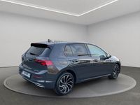 Gebraucht VW Golf VIII Active 131 PS (96 kW) 2022 Silber Limousine