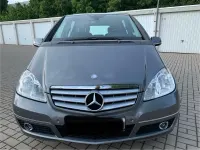 Gebraucht Mercedes A150 95 PS (69 kW) 2011 Grau Kleinwagen