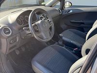 Usado Opel Corsa Energy 86 HP (63 kW) 2014 Cinzento Citadino