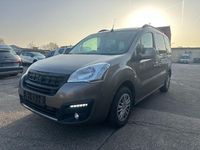 Gebraucht Peugeot Partner Tepee Allure 99 PS (72 kW) 2016 Braun Van / Kleinbus