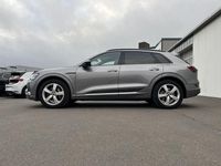 Gebraucht Audi e-tron Advanced Plus 300 kW (408 PS) 2022 Taifungrau SUV