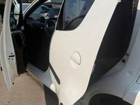 Gebraucht Peugeot 107 Active 68 PS (50 kW) 2012 Weiß Kleinwagen