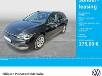 Gebraucht VW Golf VIII Style 150 PS (110 kW) 2023 Deep black perleffekt Kombi