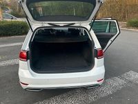 Gebraucht VW Golf VII Highline 150 PS (110 kW) 2019 Weiß Kombi
