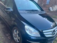 Gebraucht Mercedes B200 140 PS (102 kW) 2009 Schwarz Van / Kleinbus