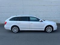 gebraucht Skoda Superb 2,0 tdi Combi Elegance Leder Pano Navi