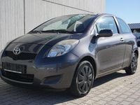 Usado Toyota Yaris 69 CV (50 kW) 2011 Gris Utilitario