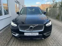 Gebraucht Volvo XC90 Plus 235 PS (172 kW) 2023 Onyx black metallic (metallic) SUV