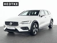 Gebraucht Volvo V60 CC Plus 197 PS (144 kW) 2023 Weiß Kombi