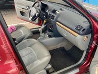 Używany Renault Clio II Initiale 72 KM (52 kW) 2003 Czerwony Hatchback