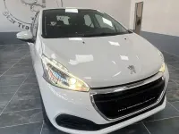Gebraucht Peugeot 208 Active 68 PS (50 kW) 2019 Weiß Kleinwagen