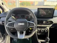 Neu Dacia Sandero Expression 122 PS (89 kW) 2026 Grau Limousine