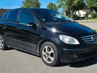 Używany Mercedes B200 140 KM (102 kW) 2005 Czarny Minivan