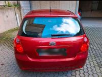 Second-hand Kia Ceed 105 CP (77 kW) 2009 Roșu Hatchback
