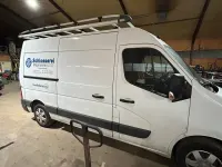 Gebraucht Opel Movano 131 PS (96 kW) 2018 Weiß Van / Kleinbus
