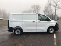 Neu Ford Transit Custom Basis 110 PS (80 kW) 2025 Weiß Limousine