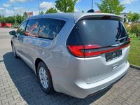 Gebraucht Chrysler Pacifica 291 PS (214 kW) 2023 Silber SUV